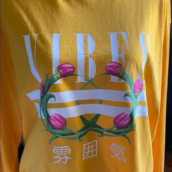 POPULAR GIRL LONG-SLEEVE CROP TOP - Picture 2 of 4